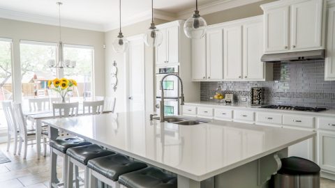 The Benefits Of Using Kitchen Splashbacks In Your Home