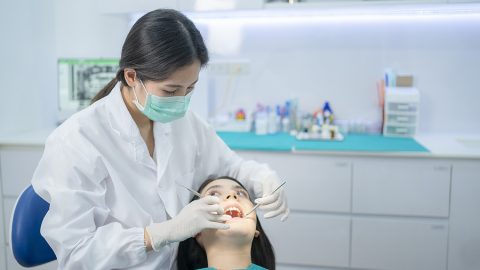 7 Types of Dentists and What They Do
