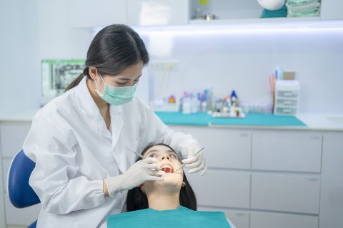 7 Types of Dentists and What They Do